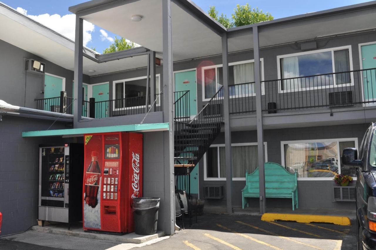 Budget Inn Express 海伦娜 外观 照片
